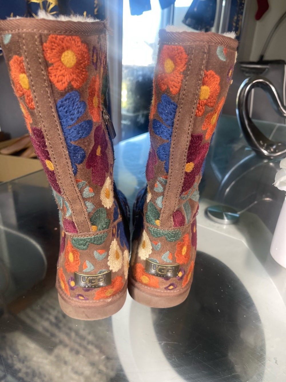 UGG Size 10 Wahine Floral Embroidered Suede Boots htf rare hippie trippy 🌼 shoes - Picture 5 of 6